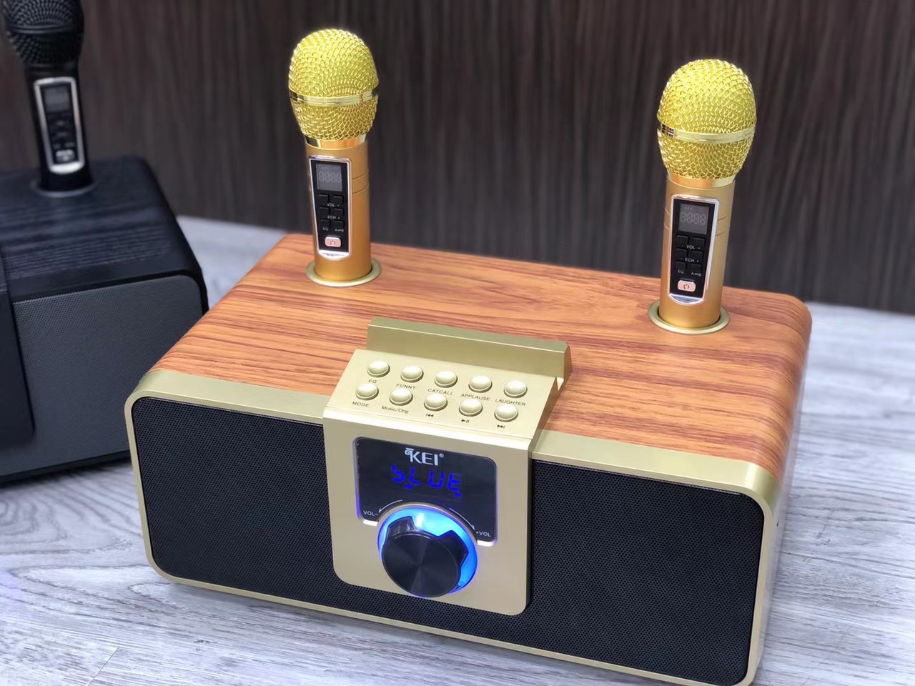 Loa Karaoke Bluetooth Kei K08 - Tặng Kèm 2 Micro Không Dây Có Màn Hình Lcd - Sạc Pin Micro Trên Loa