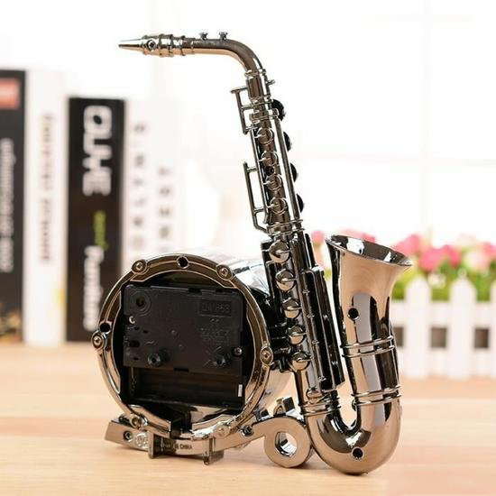 Đồng Hồ Hình Kèn Saxophone