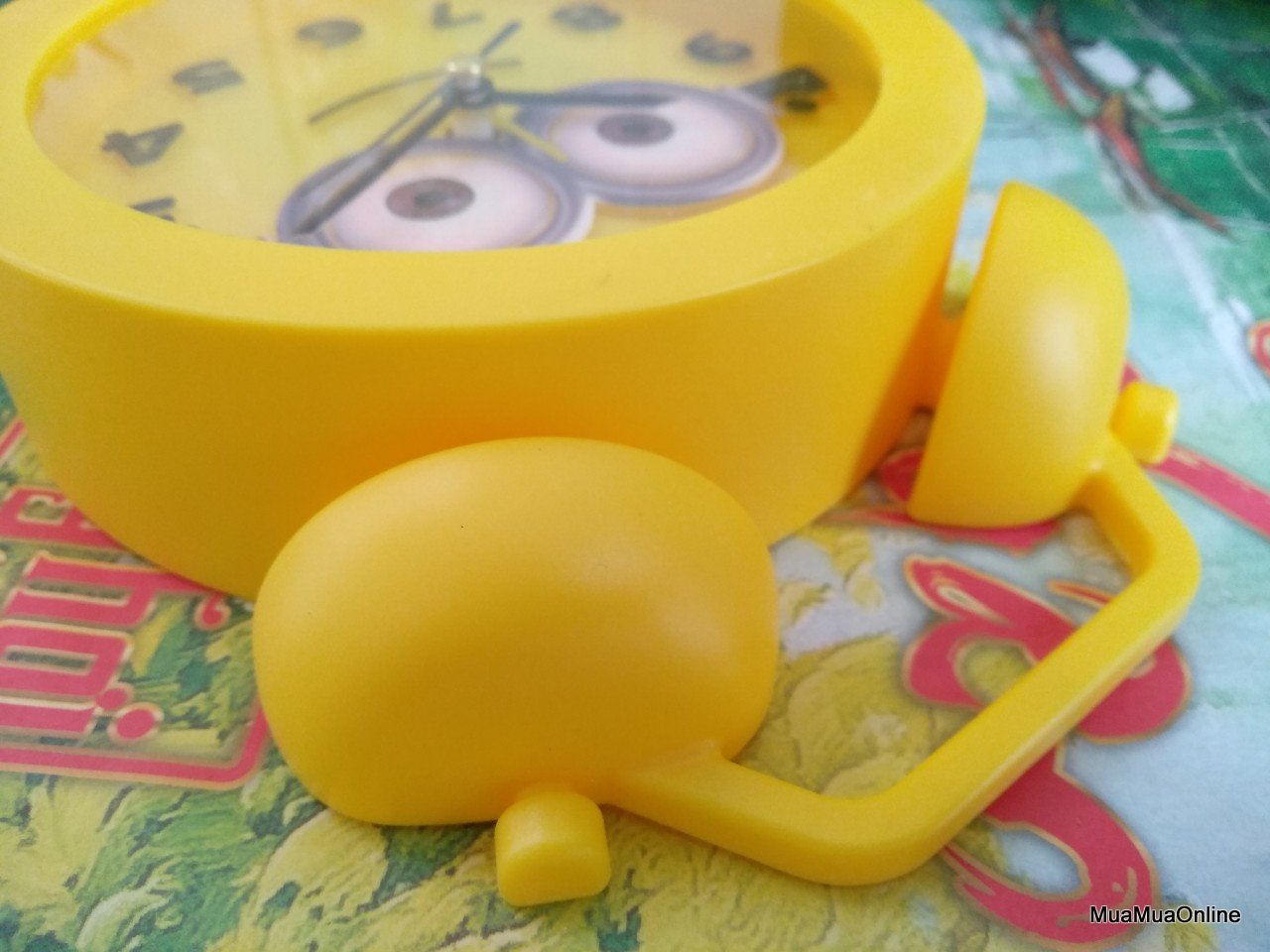 Đồng Hồ Báo Thức Hình Minion Đáng Yêu
