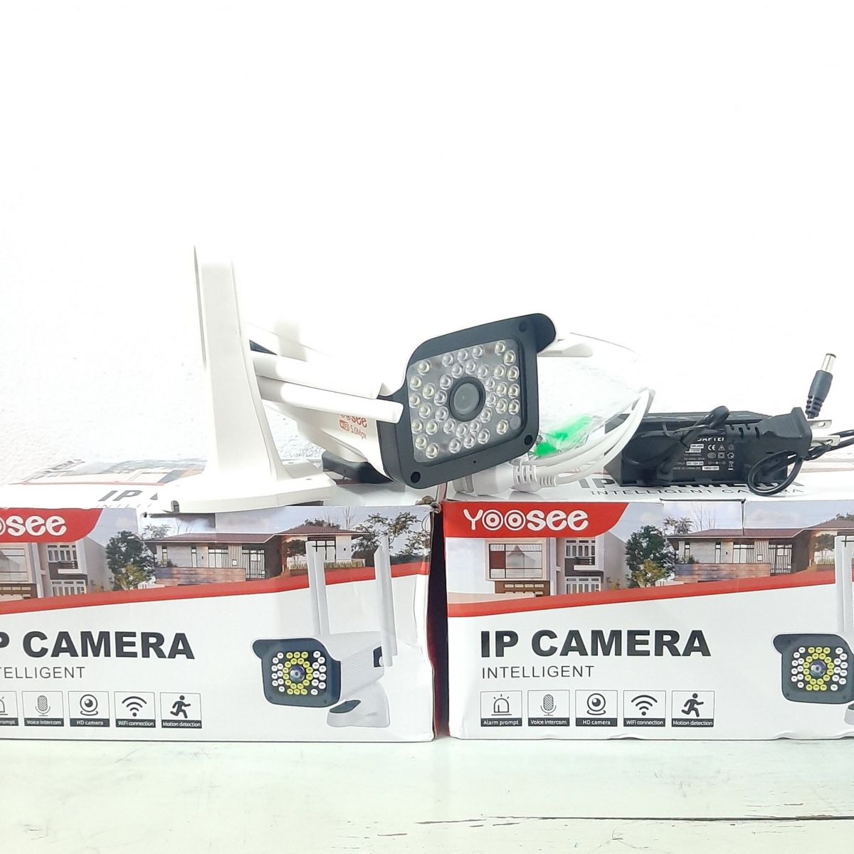 Camera Wifi Yoosee Ngoài Trời 20 Led 4 Râu Thân Xoay Full Hd 1080P