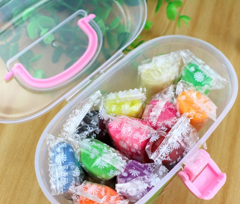 Hộp Đồ Chơi Đất Sét 12 Màu Có Khuôn Cho Bé