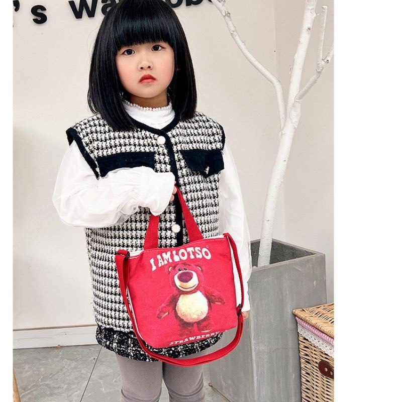 Túi Đeo Bằng Vải Hình Gấu