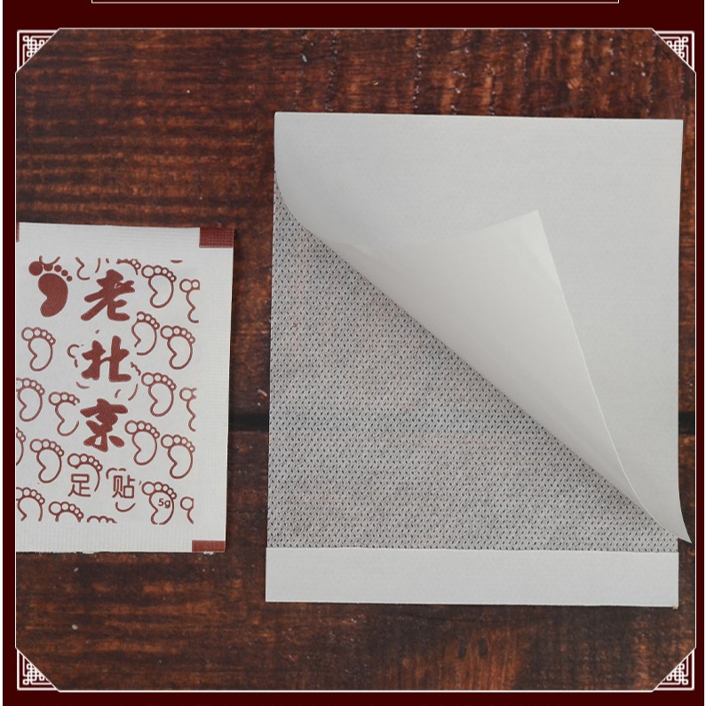 Hộp 50 Miếng Dán Chân Ngải Cứu Đỏ