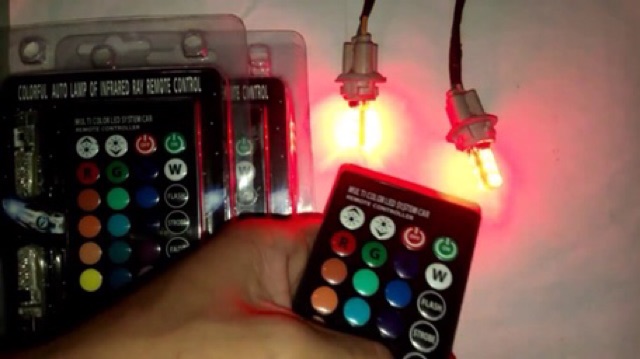 ĐÈN LED DEMI 16 MÀU CÓ REMOTE