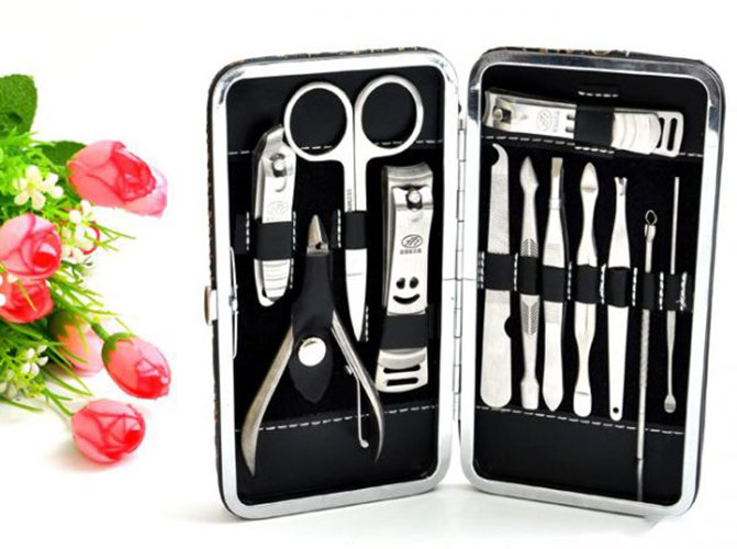 Bộ Kềm Làm Móng 12 Món Inox Cao Cấp Bộ Kềm Làm Móng 12 Món Inox Cao Cấp
