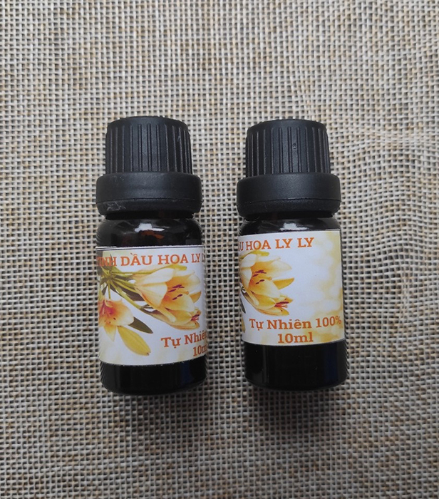 Chai Tinh Dầu Xông Phòng Hương Hoa Ly