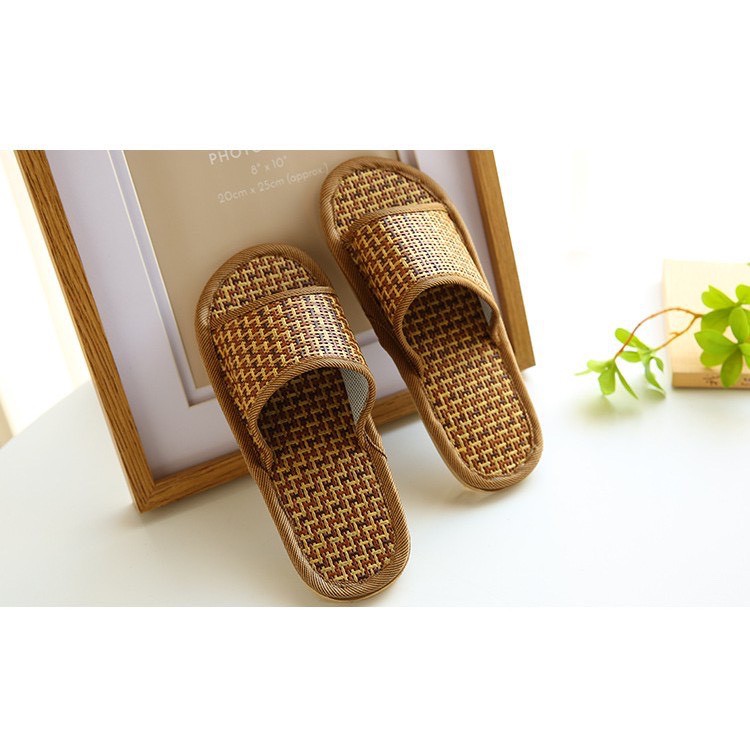 Dép Đan Mang Trong Nhà