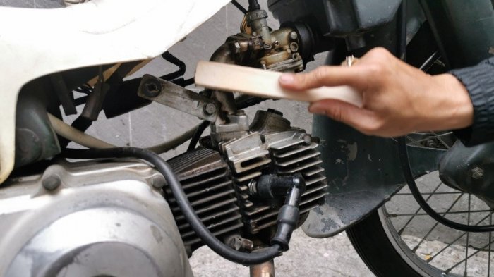 Bàn Chải Đồng Chà Rữa Lốc Máy, Đầu Bò Chuyên Dụng