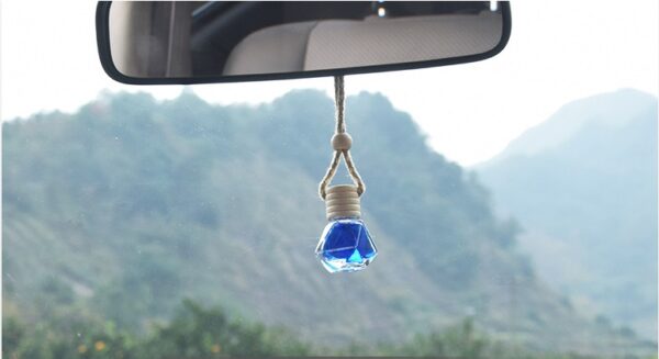 Chai Tinh Dầu Nước Hoa Treo Xe Hơi Khử Mùi Hôi Và Chống Say Xe
