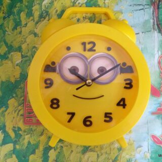 Đồng Hồ Báo Thức Hình Minion