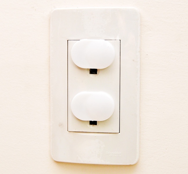 Combo 10 Nút Bịt Ổ Điện An Toàn Cho Bé Yêu Cao Cấp