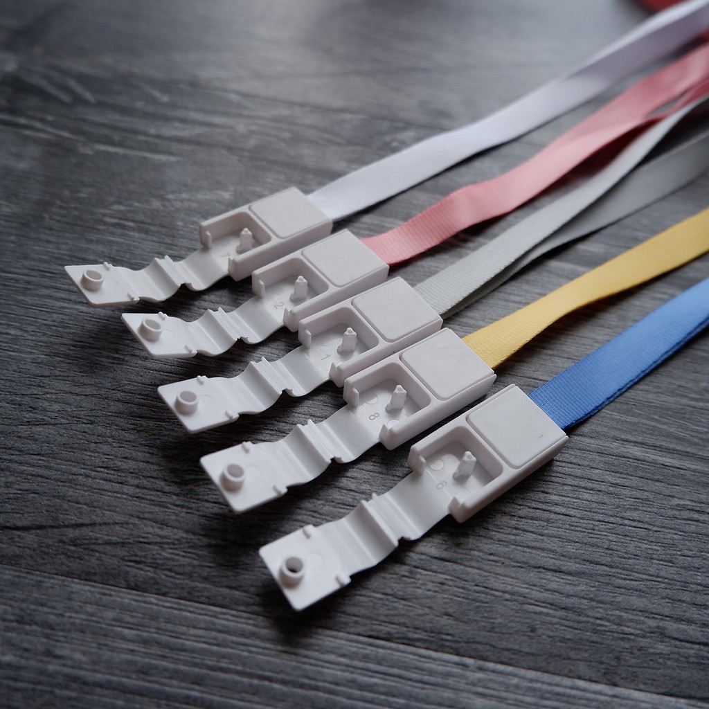 Thẻ Đựng Bảng Tên Kèm Dây Thẻ Đựng Bảng Tên Kèm Dây