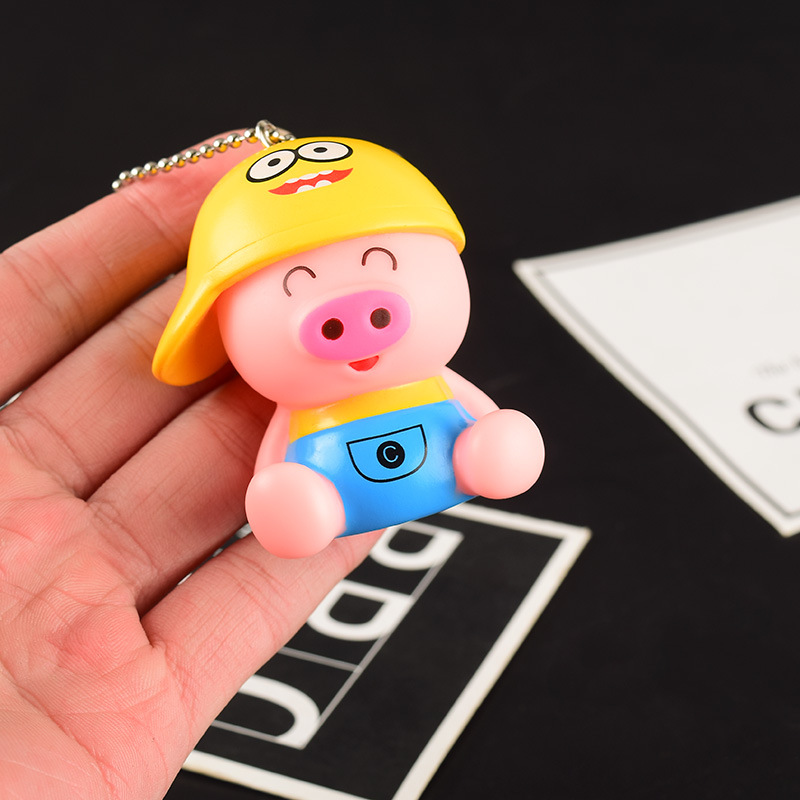 Móc Khóa Hình Heo Ngộ Nghĩnh (6 Màu) Móc Khóa Hình Heo Ngộ Nghĩnh (6 Màu)