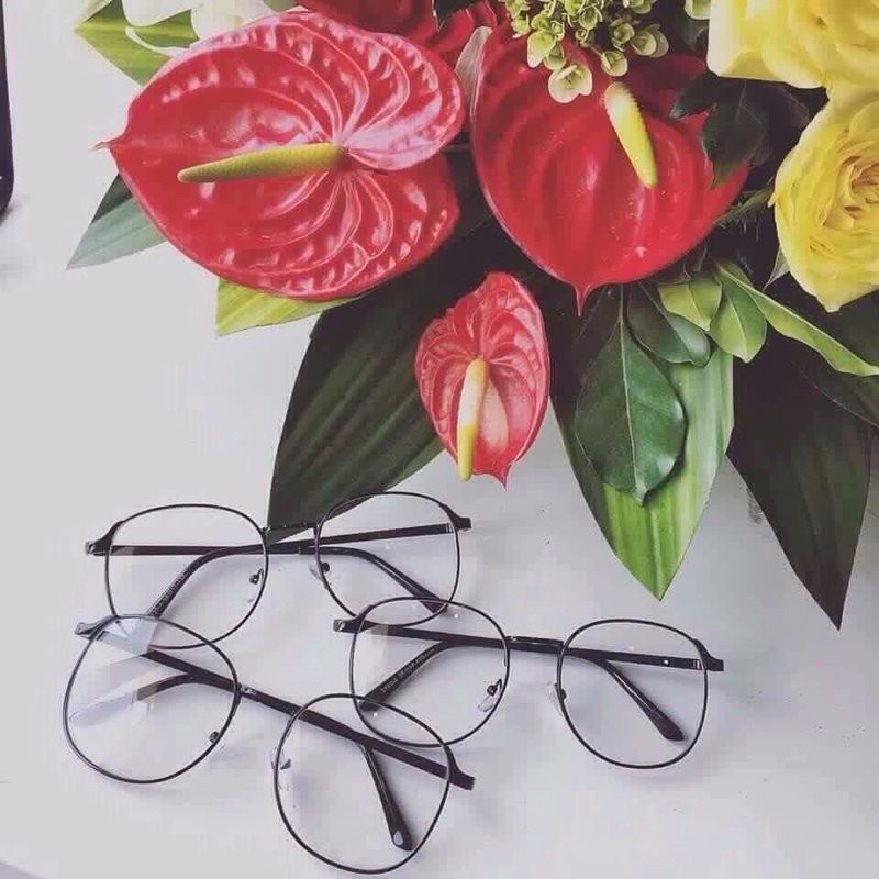 Mắt Kính Ngố Tròn Gọng Đen Thời Trang