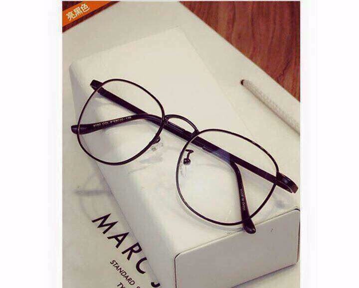 Mắt Kính Ngố Tròn Gọng Đen Thời Trang