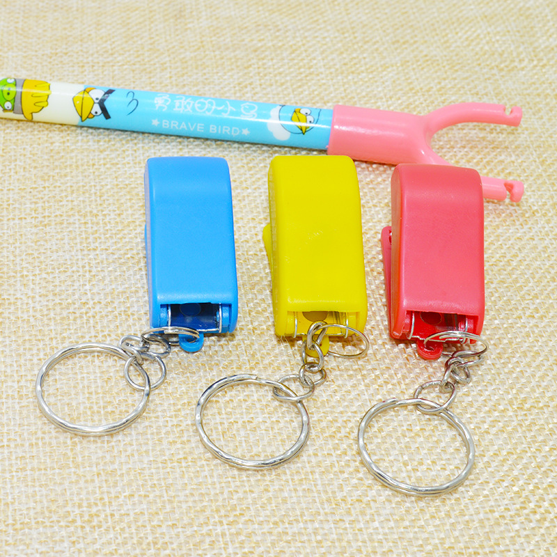 Móc Khóa Hình Bấm Kim Tiện Lợi