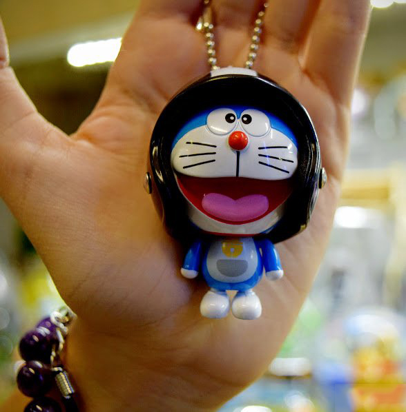 Móc Khóa Hình Doremon Đội Nón Bảo Hiểm Kute