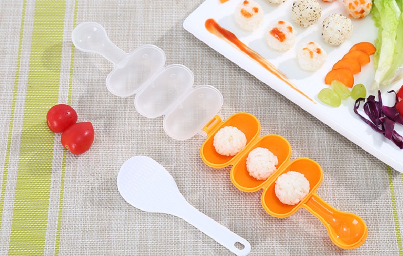 Khuôn Lắc Cơm Hình Tròn Cho Bé 3 Ngăn Khuôn Lắc Cơm Hình Tròn Cho Bé 3 Ngăn