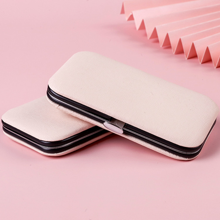 Bộ Bấm Móng Tay 18 Món Kèm Hộp 7020F Bộ Bấm Móng Tay 18 Món Kèm Hộp 7020F