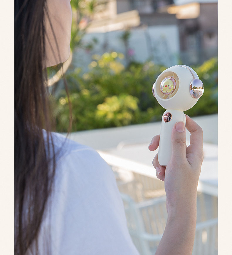 Quạt Cầm Tay Mini Phun Sương Hình Con Vịt Quạt Cầm Tay Mini Phun Sương Hình Con Vịt