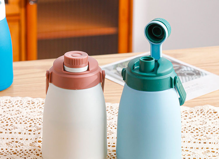 Bình Thủy Tinh Bọc Nhựa 500Ml Kèm Sticker Bình Thủy Tinh Bọc Nhựa 500Ml Kèm Sticker