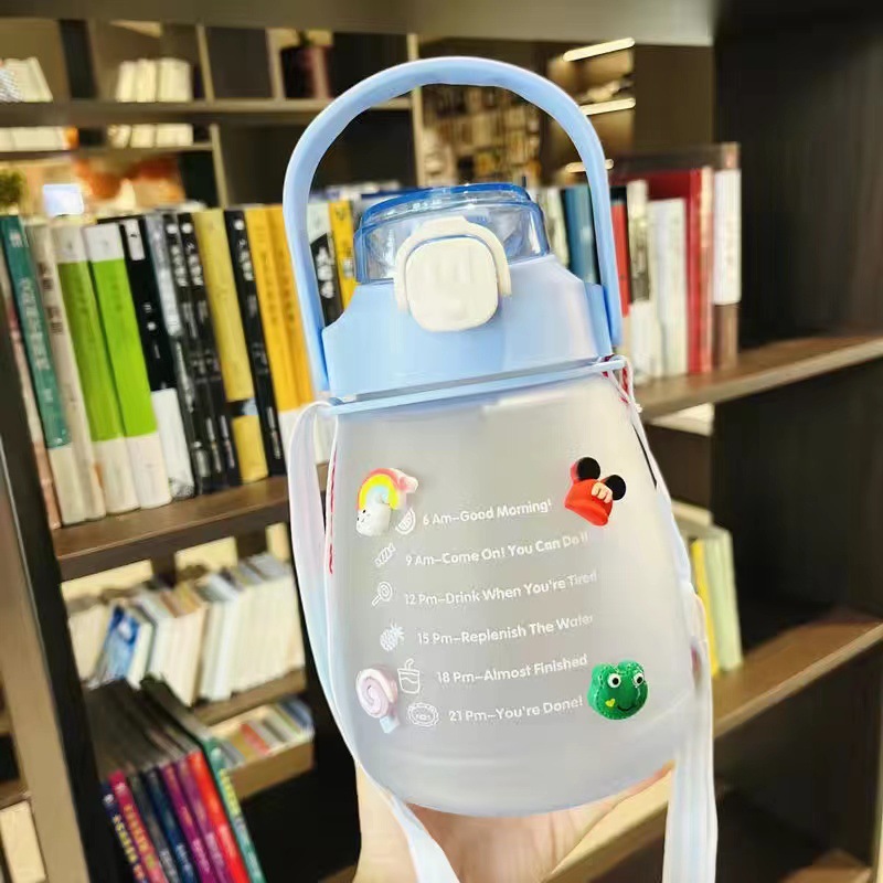 Bình Đựng Nước Có Vạch Chia Size 1.3L Hình Bầu Dục