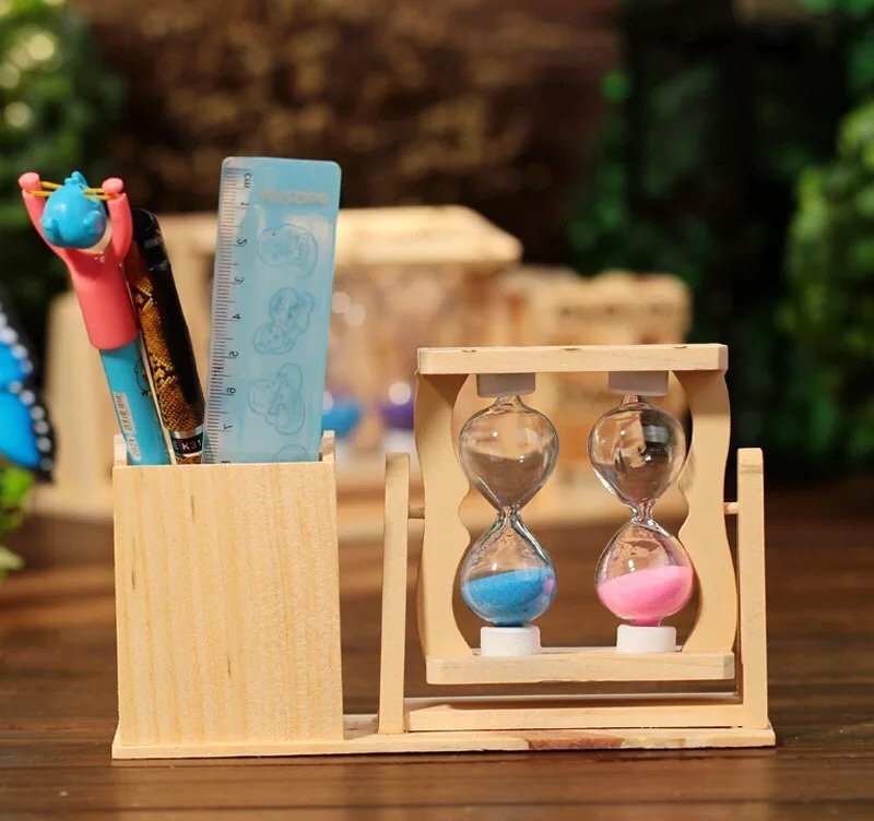 Đồng Hồ Cát Đôi Kiêm Hộp Đựng Bút Để Bàn Cao Cấp Đồng Hồ Cát Đôi Kiêm Hộp Đựng Bút Để Bàn Cao Cấp