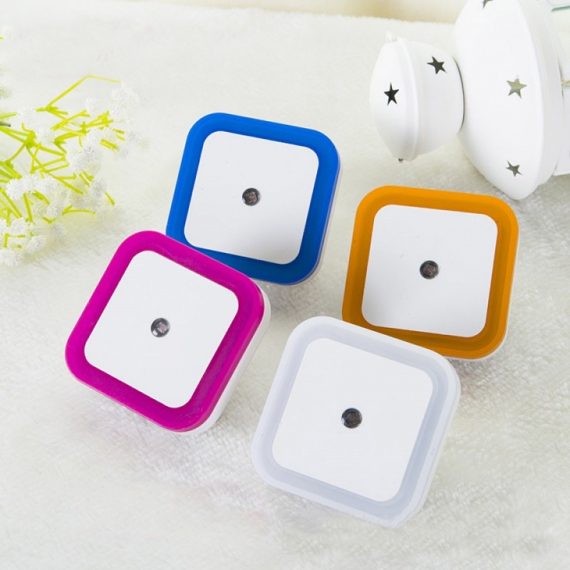 Đèn Ngủ Vuông Tự Sáng Khi Trời Tối Đèn Ngủ Vuông Tự Sáng Khi Trời Tối