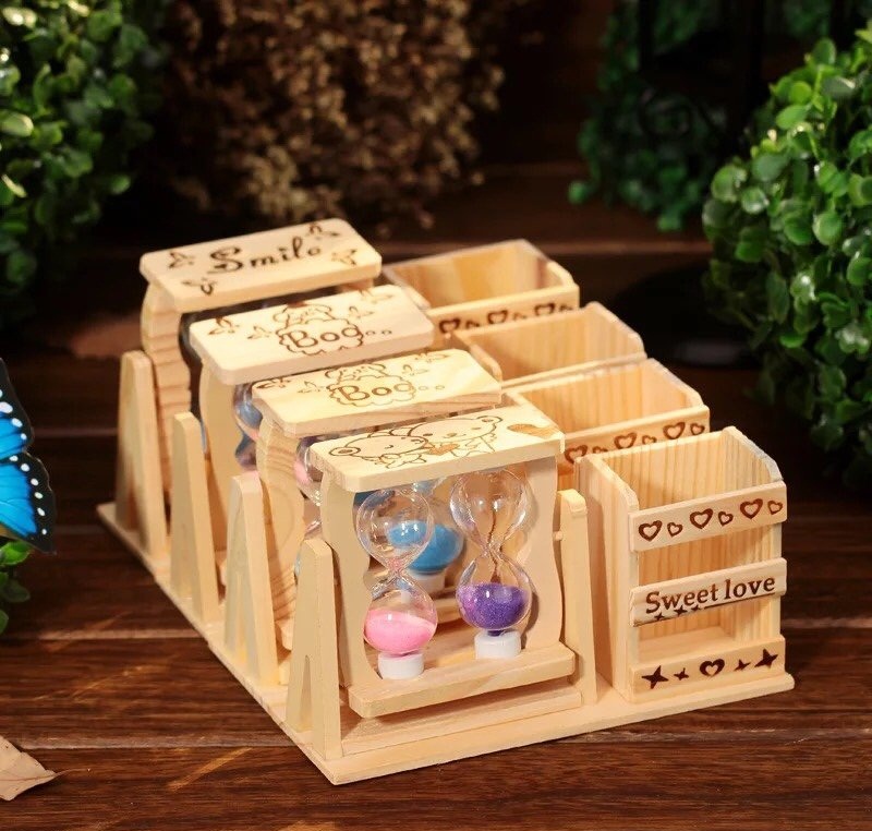 Đồng Hồ Cát Đôi Kiêm Hộp Đựng Bút Để Bàn Cao Cấp Đồng Hồ Cát Đôi Kiêm Hộp Đựng Bút Để Bàn Cao Cấp