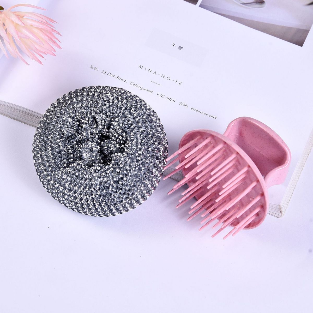 Dụng Cụ Chùi Nồi Có Tay Cầm Dụng Cụ Chùi Nồi Có Tay Cầm