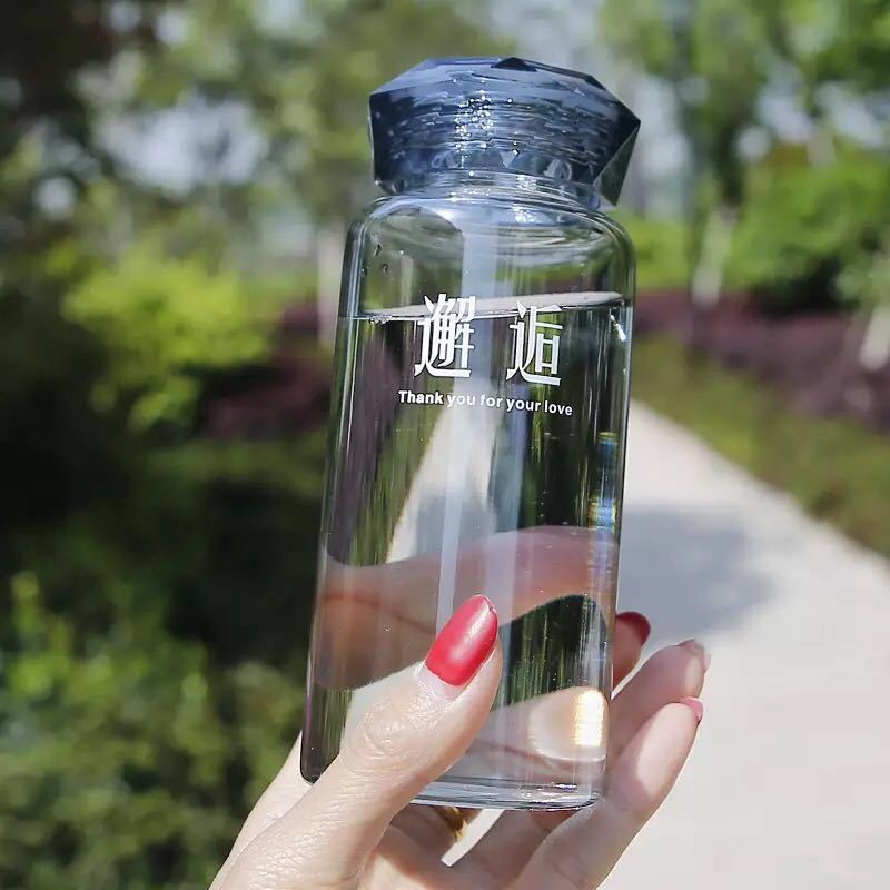 Bình Đựng Nước Bằng Thủy Tinh Họa Tiết Kim Cương Phong Cách Hàn Quốc