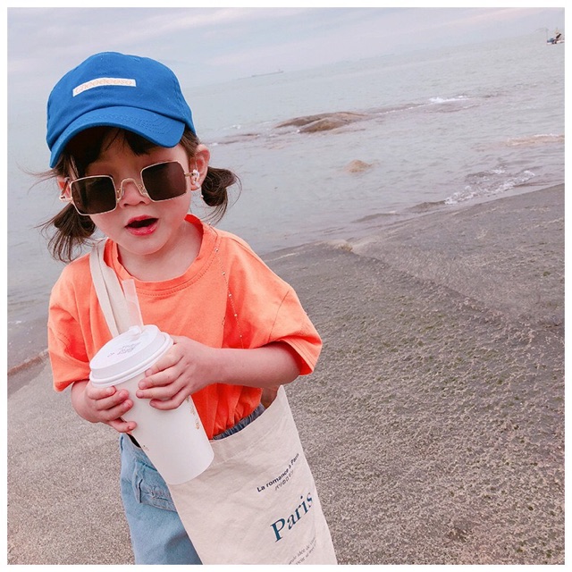 Mắt Kình Vuông Sang Trong Dễ Thương Cho Bé Đi Du Lịch Mắt Kình Vuông Sang Trong Dễ Thương Cho Bé Đi Du Lịch