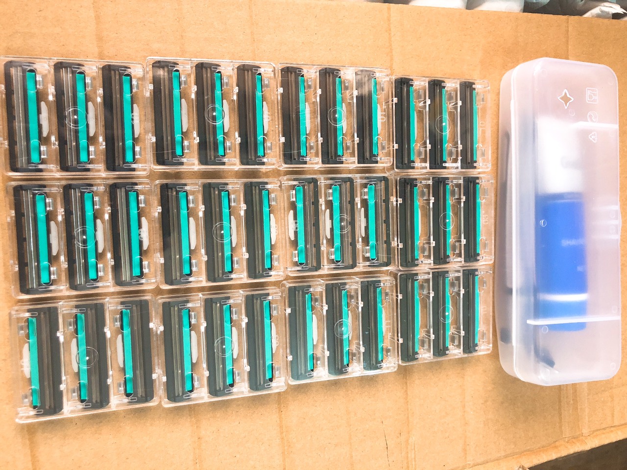 Sét Dao Cạo Râu GIIULLE Kèm Kem Cạo Râu Sét Dao Cạo Râu GIIULLE Kèm Kem Cạo Râu