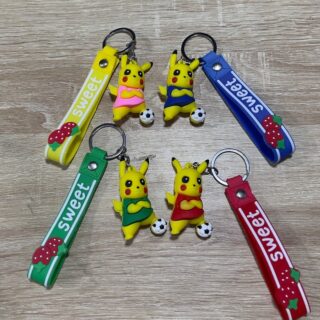Móc Khoá Hình Thú Pikachu Đá Banh Dễ Thương Thời Trang