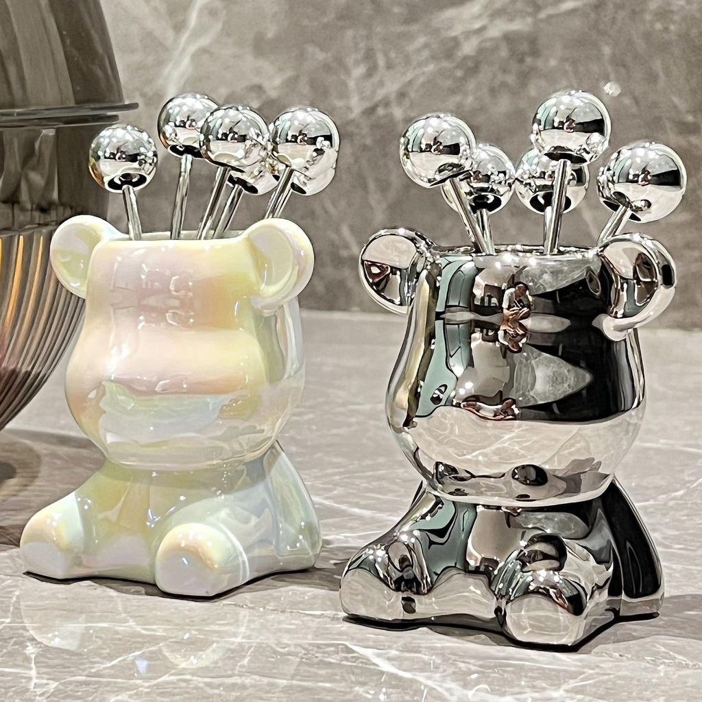 Que Xiên Hoa Quả Kèm Cốc Đựng Hình Gấu Bearbrick