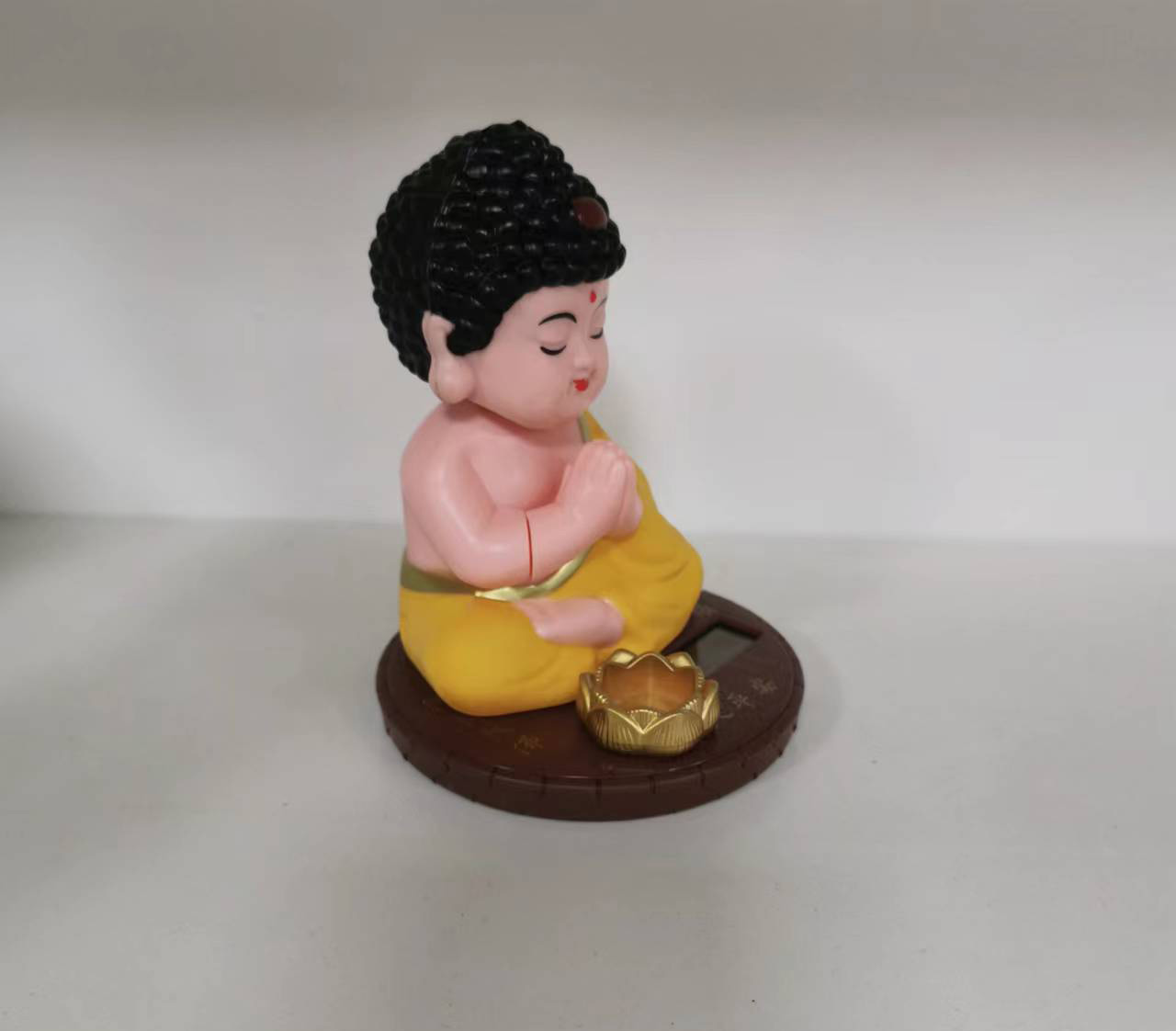 Tượng Phật Thích Ca Gật Gù Năng Lượng Mặt Trời