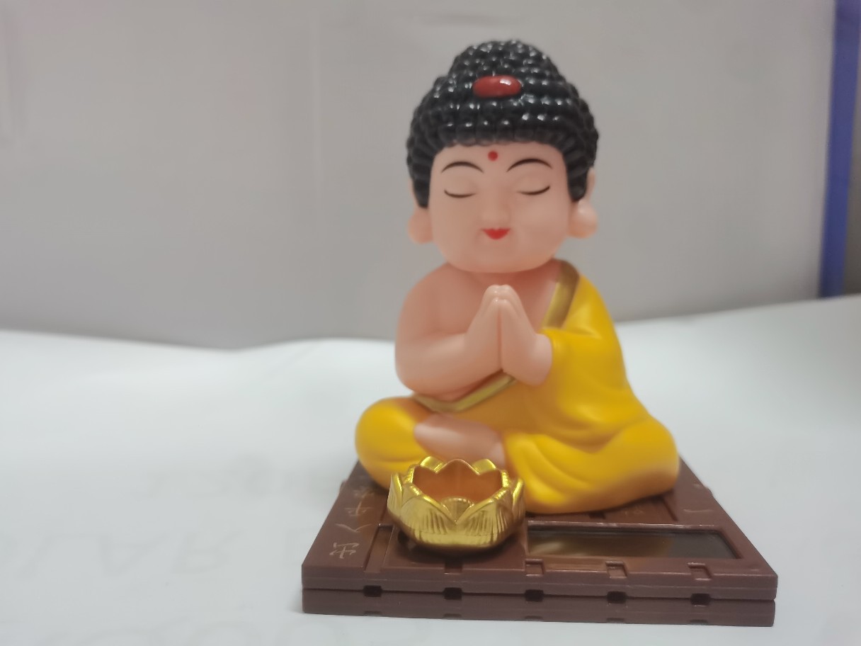 Tượng Phật Thích Ca Gật Gù Năng Lượng Mặt Trời