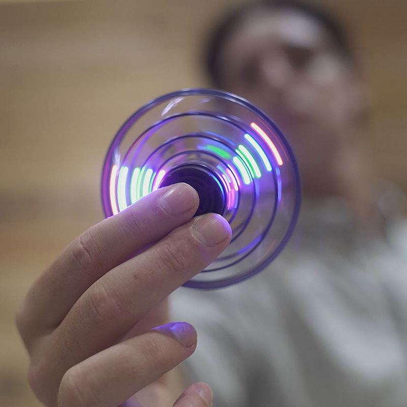 Đĩa Bay Ufo Cảm Ứng Hồng Ngoại Đa Chiều Tự Động Bay Về