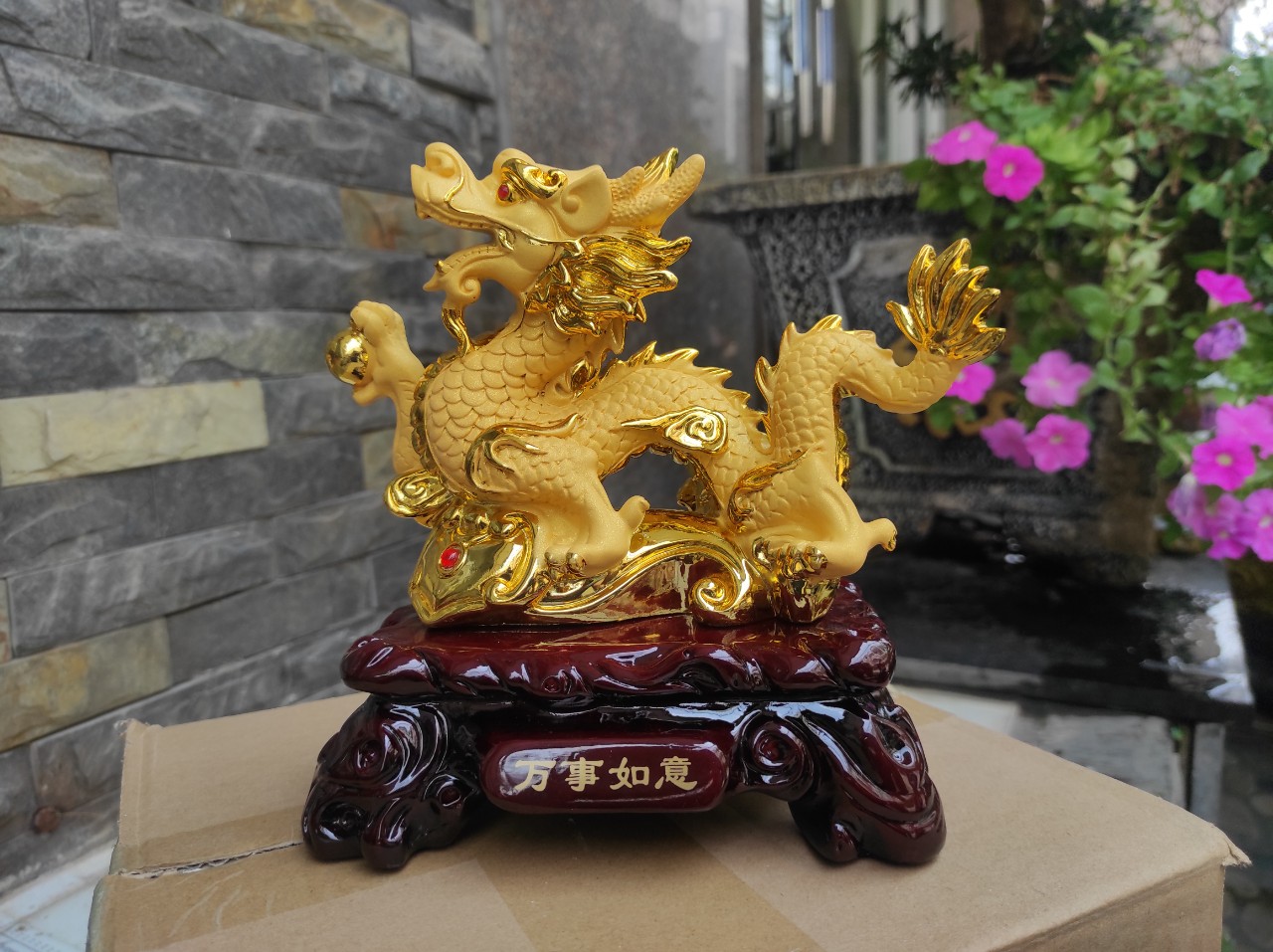 Tượng Rồng Vàng Phong Thủy