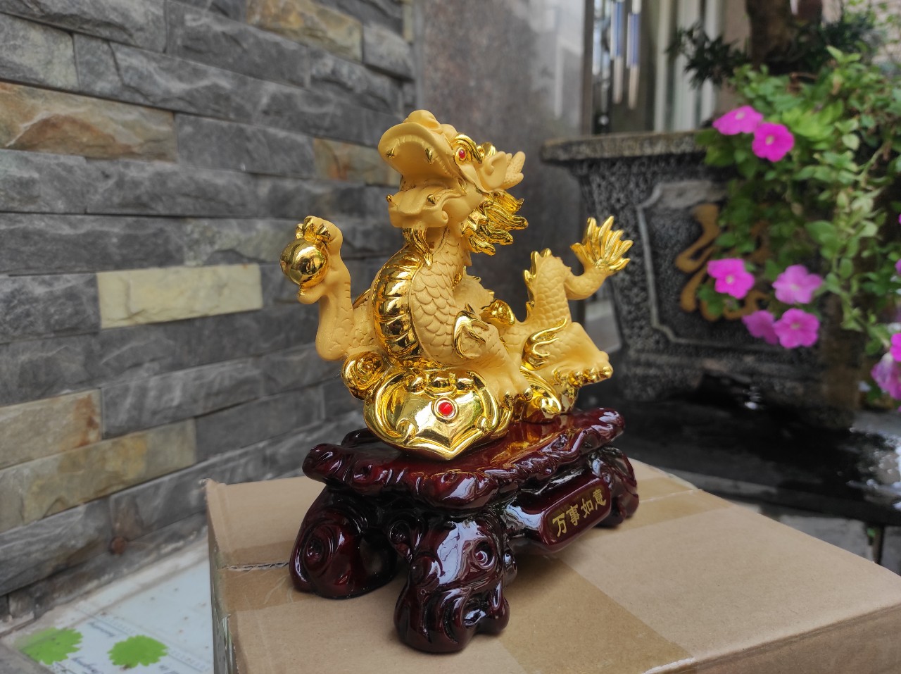 Tượng Rồng Vàng Phong Thủy