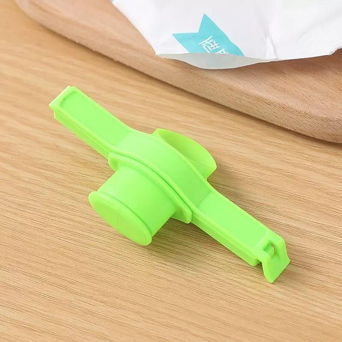 Dụng Cụ Kẹp Miệng Túi Có Nút Rót Tiện Lợi Dụng Cụ Kẹp Miệng Túi Có Nút Rót Tiện Lợi