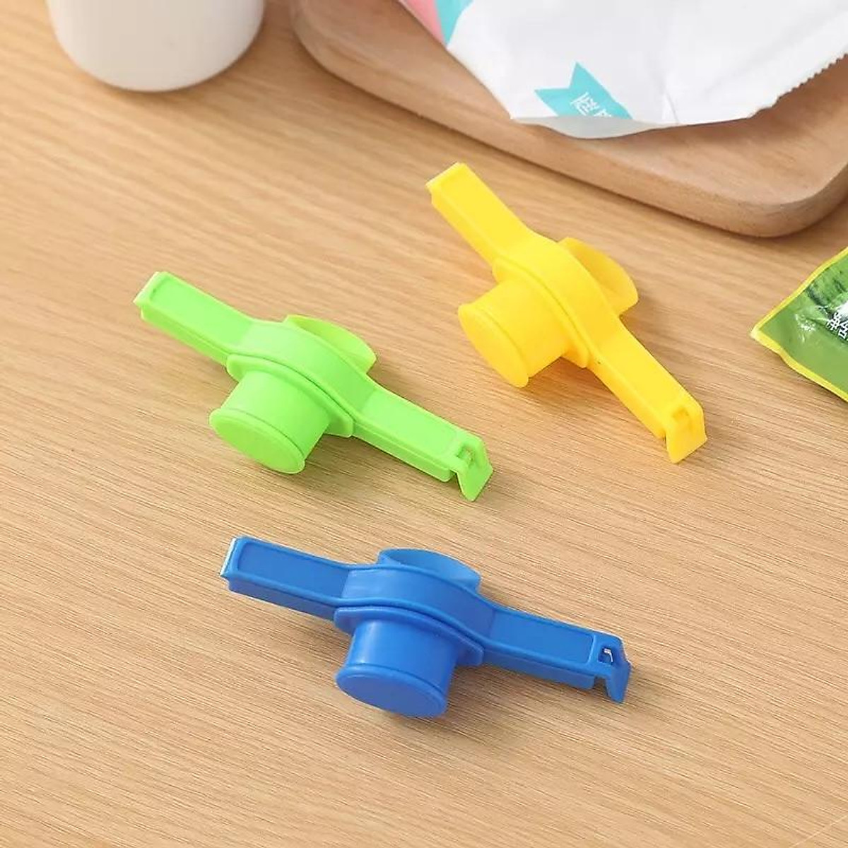 Dụng Cụ Kẹp Miệng Túi Có Nút Rót Tiện Lợi Dụng Cụ Kẹp Miệng Túi Có Nút Rót Tiện Lợi