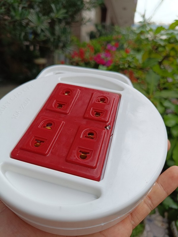 Ổ Cắm Điện Tròn Phú Gia 8M Quay Tay Siêu Bền