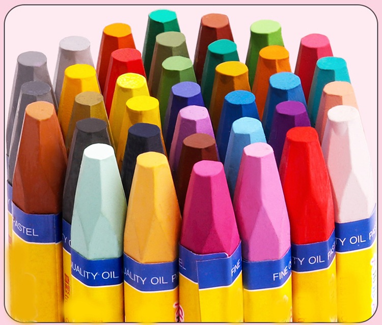 Hộp 24 Cây Bút Màu Sáp Hình Gấu An Toàn Cho Bé