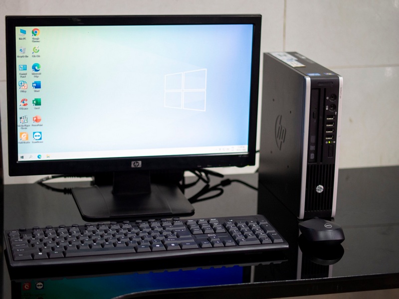 Combo Bàn Phím Và Chuột Không Dây Dell KM-816