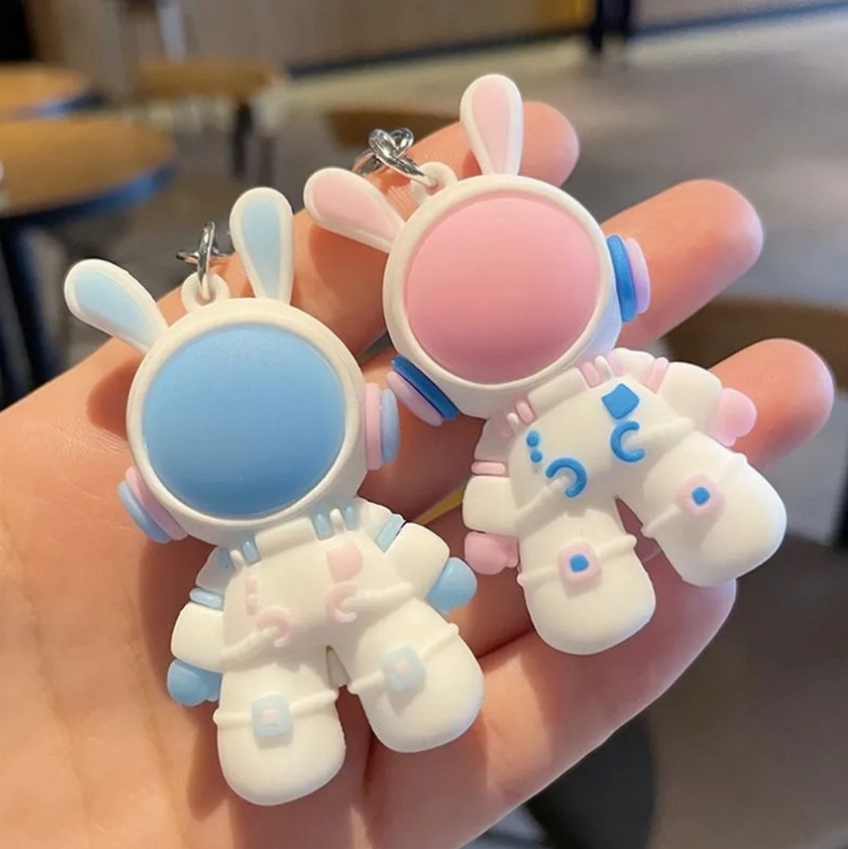 Móc Khoá Không Gian Hình Thỏ Dễ Thương Cho Bé