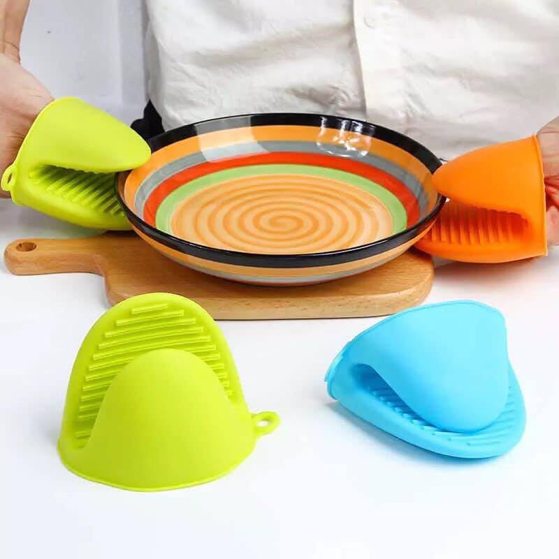 Combo 2 Kẹp Nồi Chống Nóng Silicone 11.5x8 Cm Combo 2 Kẹp Nồi Chống Nóng Silicone 11.5x8 Cm