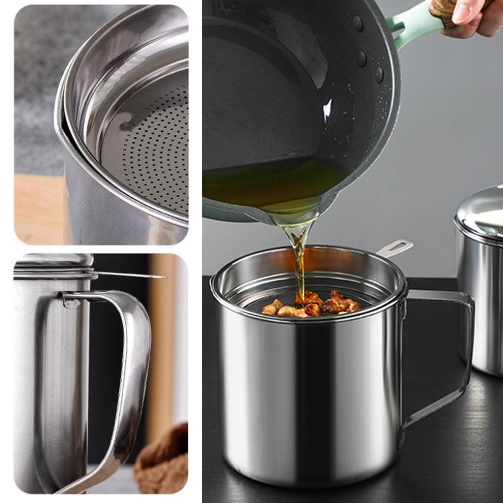 Ca Lọc Dầu Ăn Inox 304 Cao Cấp Có Lưới Lọc Cặn Bằng Inox Loại 1.8L Ca Lọc Dầu Ăn Inox 304 Cao Cấp Có Lưới Lọc Cặn Bằng Inox Loại 1.8L