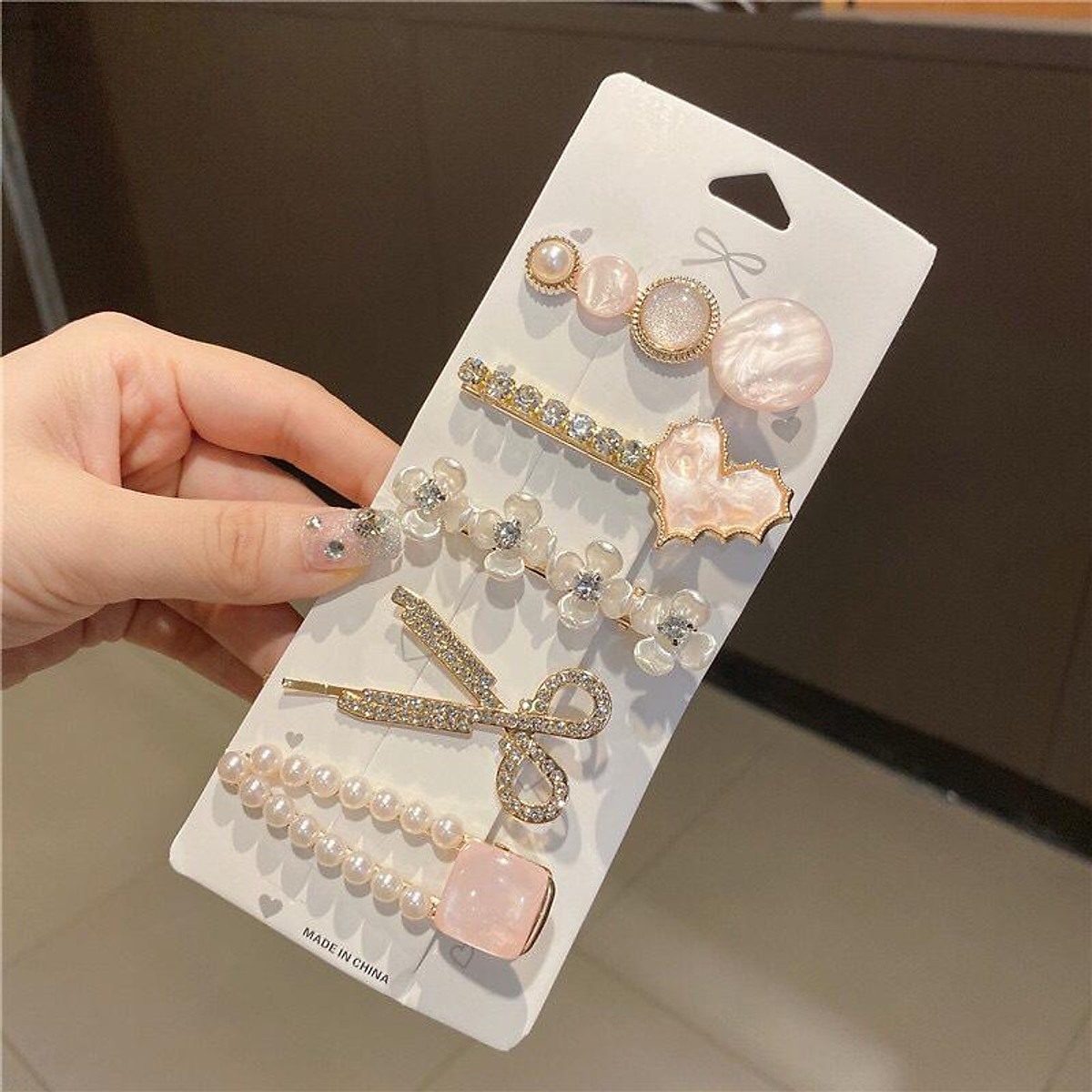 Set 5 Kẹp Tóc Ngọc Trai Đính Hạt Dễ Thương Cho Bé Gái Set 5 Kẹp Tóc Ngọc Trai Đính Hạt Dễ Thương Cho Bé Gái