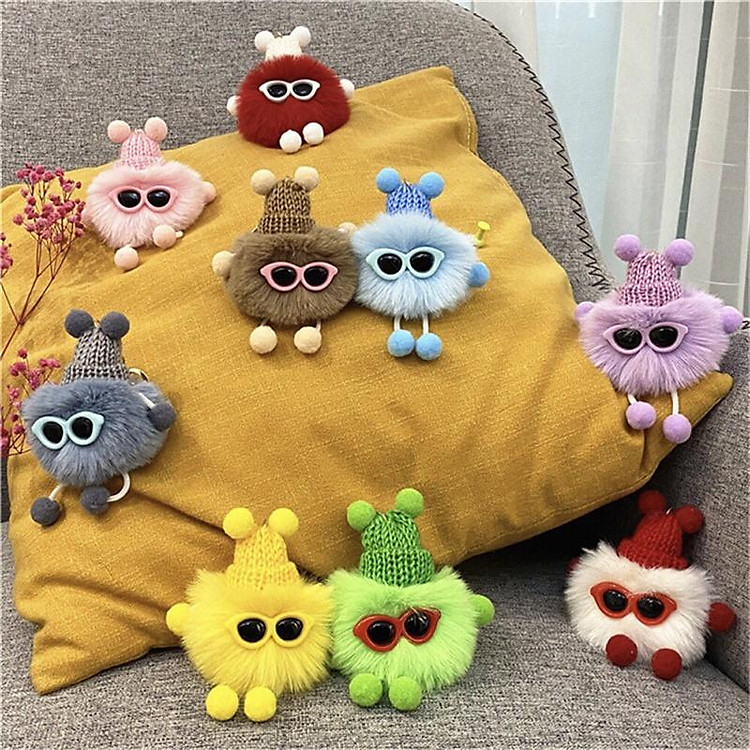 Móc Khóa Hình Quả Cầu Nhồi Bông Mang Kính Dễ Thương